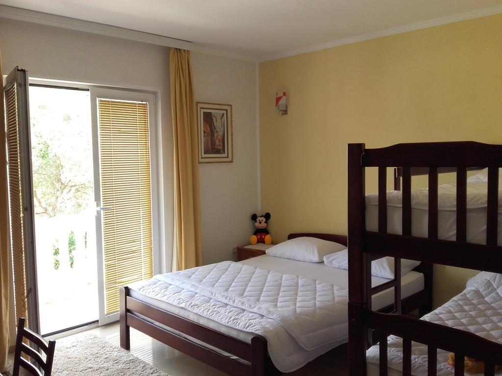 Apartments Sandra Tivat Exterior foto