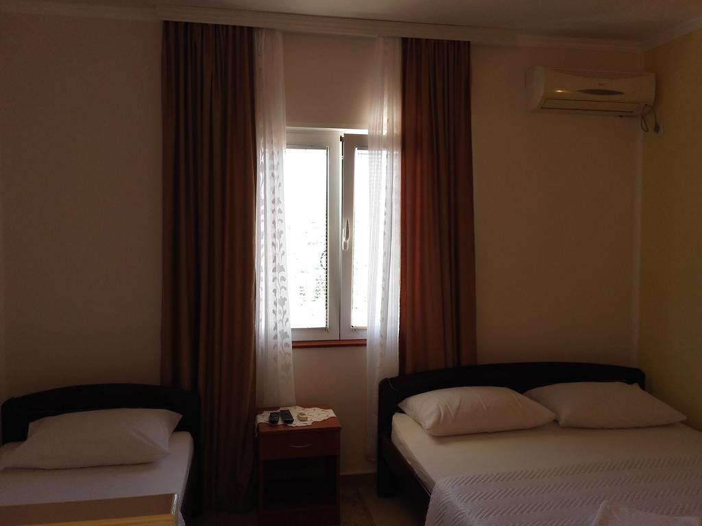 Apartments Sandra Tivat Exterior foto
