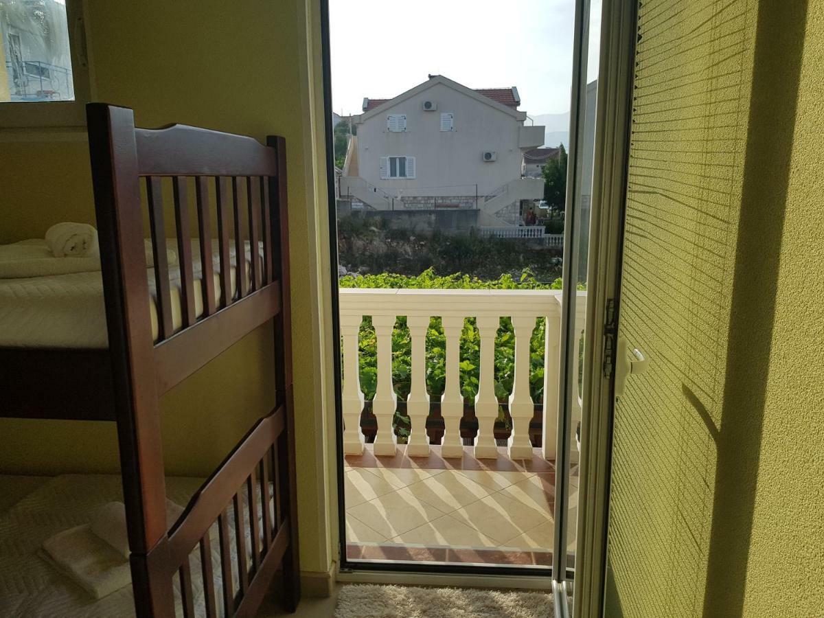 Apartments Sandra Tivat Exterior foto